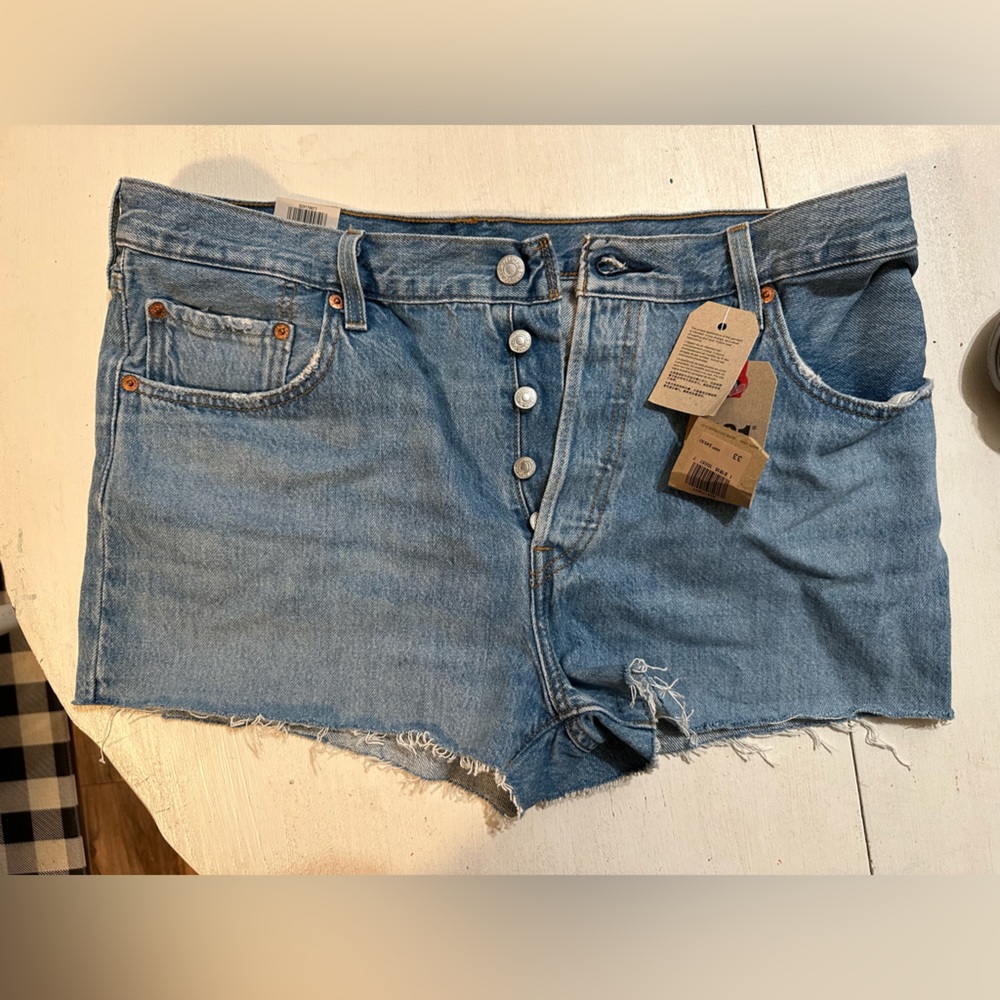 Women's Levi's 501 shorts size 33